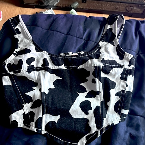 Cow print crop top - Picture 1 of 2